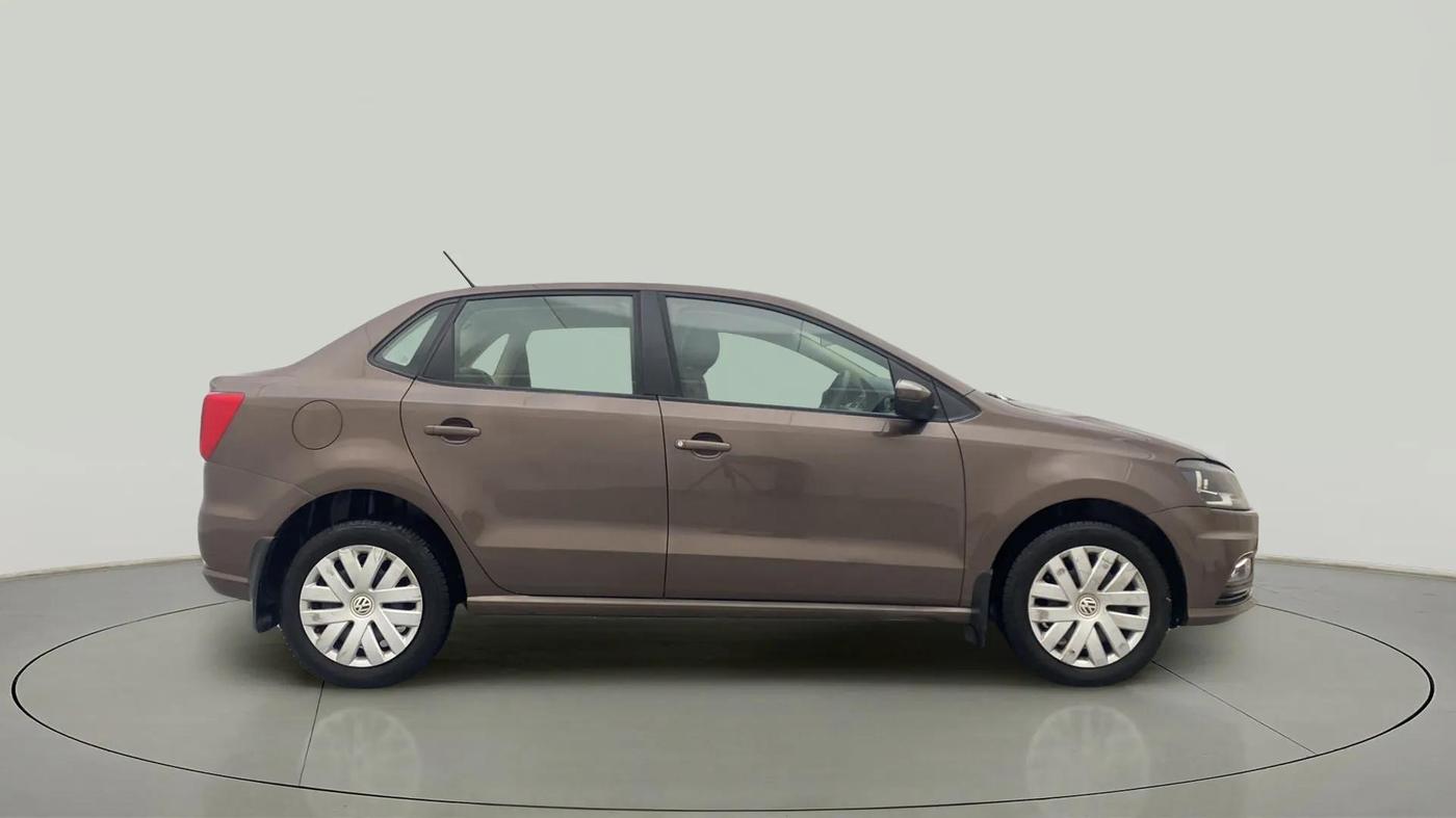 2016 Volkswagen Ameo COMFORTLINE 1.2L, Petrol, Manual, 80,741 km, Right Side View
