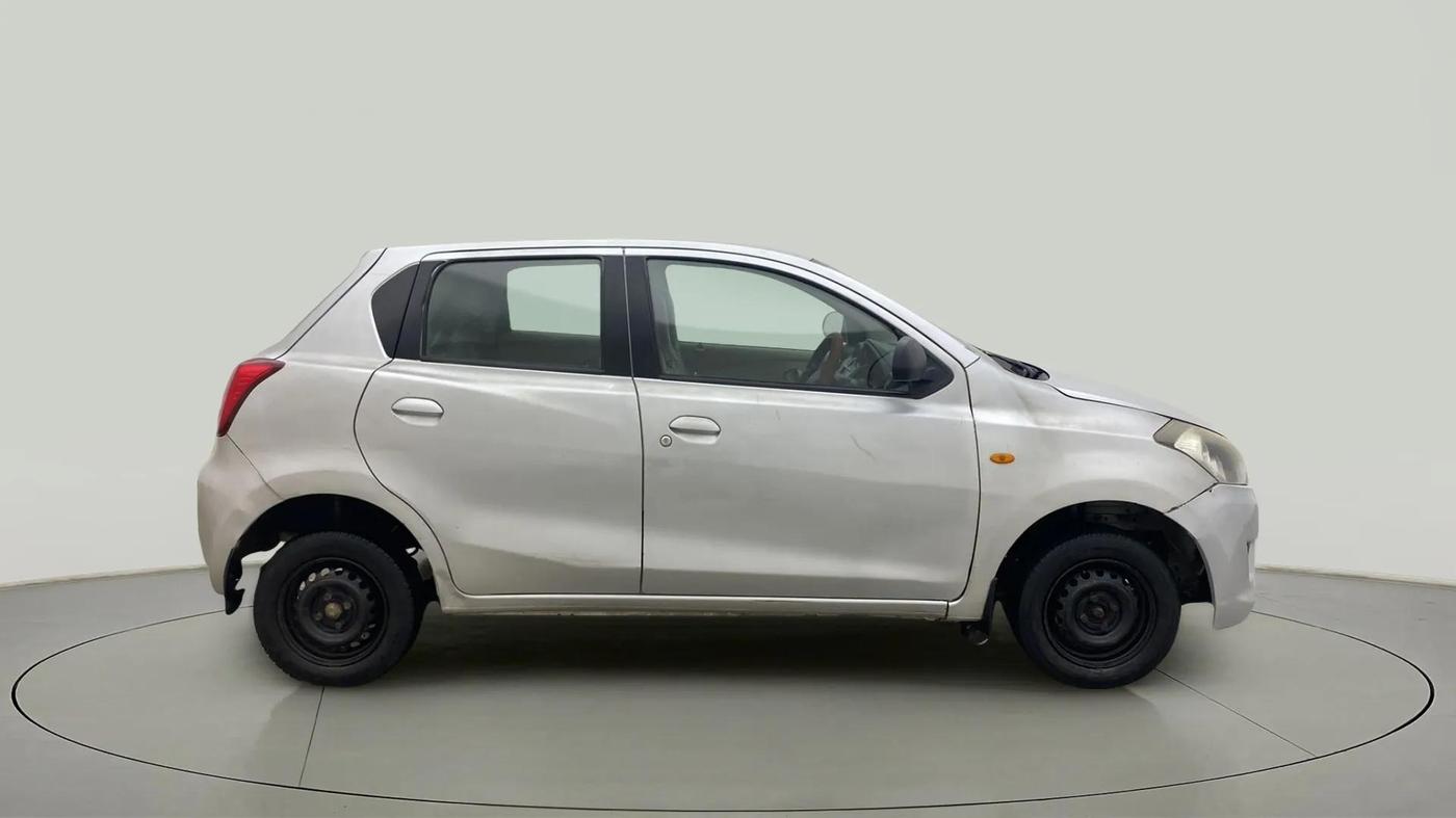 2016 Datsun Go T, Petrol, Manual, 1,04,448 km, Right Side View