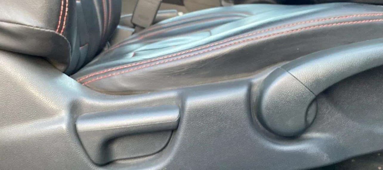2018 Honda WR-V 1.5L I-DTEC VX MT, Diesel, Manual, 65,281 km, Driver Side Adjustment Panel