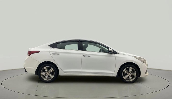 2019 Hyundai Verna 1.6 SX (O) CRDI MT, Diesel, Manual, 91,756 km, Right Side View