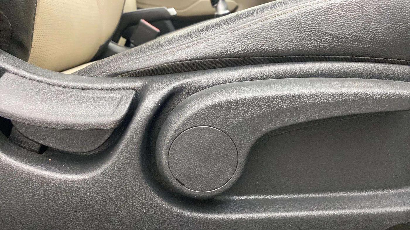 2019 Hyundai Verna 1.6 SX (O) CRDI MT, Diesel, Manual, 92,104 km, Driver Side Adjustment Panel