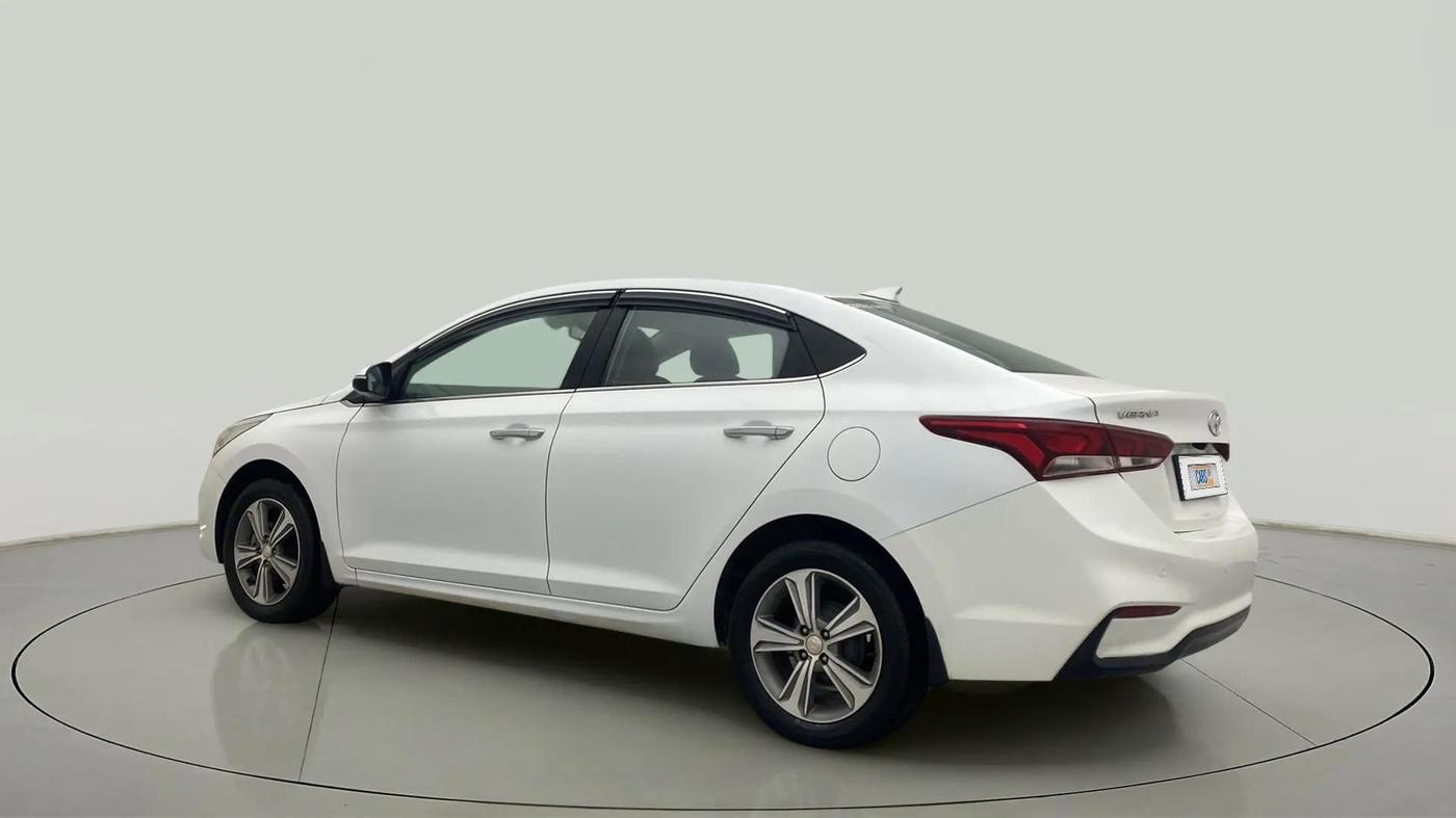 2019 Hyundai Verna 1.6 SX (O) CRDI MT, Diesel, Manual, 92,104 km, Left Back Diagonal