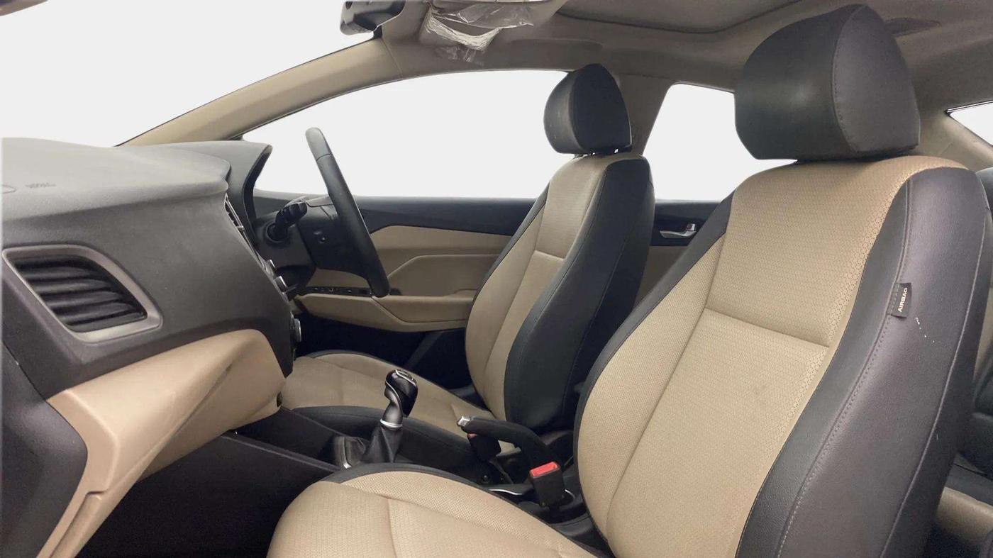 2019 Hyundai Verna 1.6 SX (O) CRDI MT, Diesel, Manual, 92,104 km, Right Side Front Door Cabin