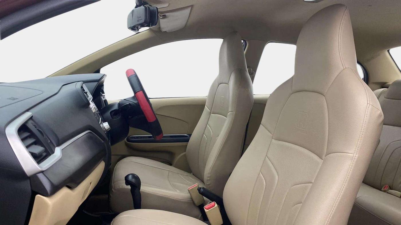 2018 Honda Amaze 1.2L I-VTEC VX AT, Petrol, Automatic, 80,609 km, Right Side Front Door Cabin