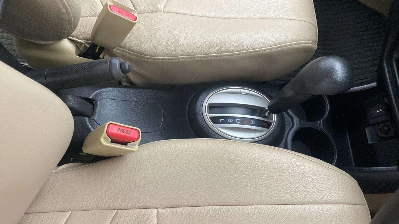 2018 Honda Amaze 1.2L I-VTEC VX AT, Petrol, Automatic, 80,609 km, Gear Lever