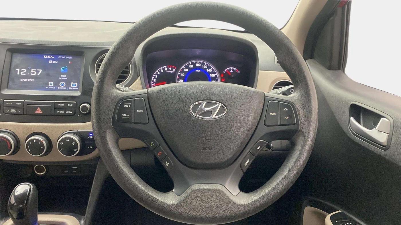 2017 Hyundai Grand i10 SPORTZ (O) AT 1.2 KAPPA VTVT, Petrol, Automatic, 33,378 km, Steering Wheel Close Up