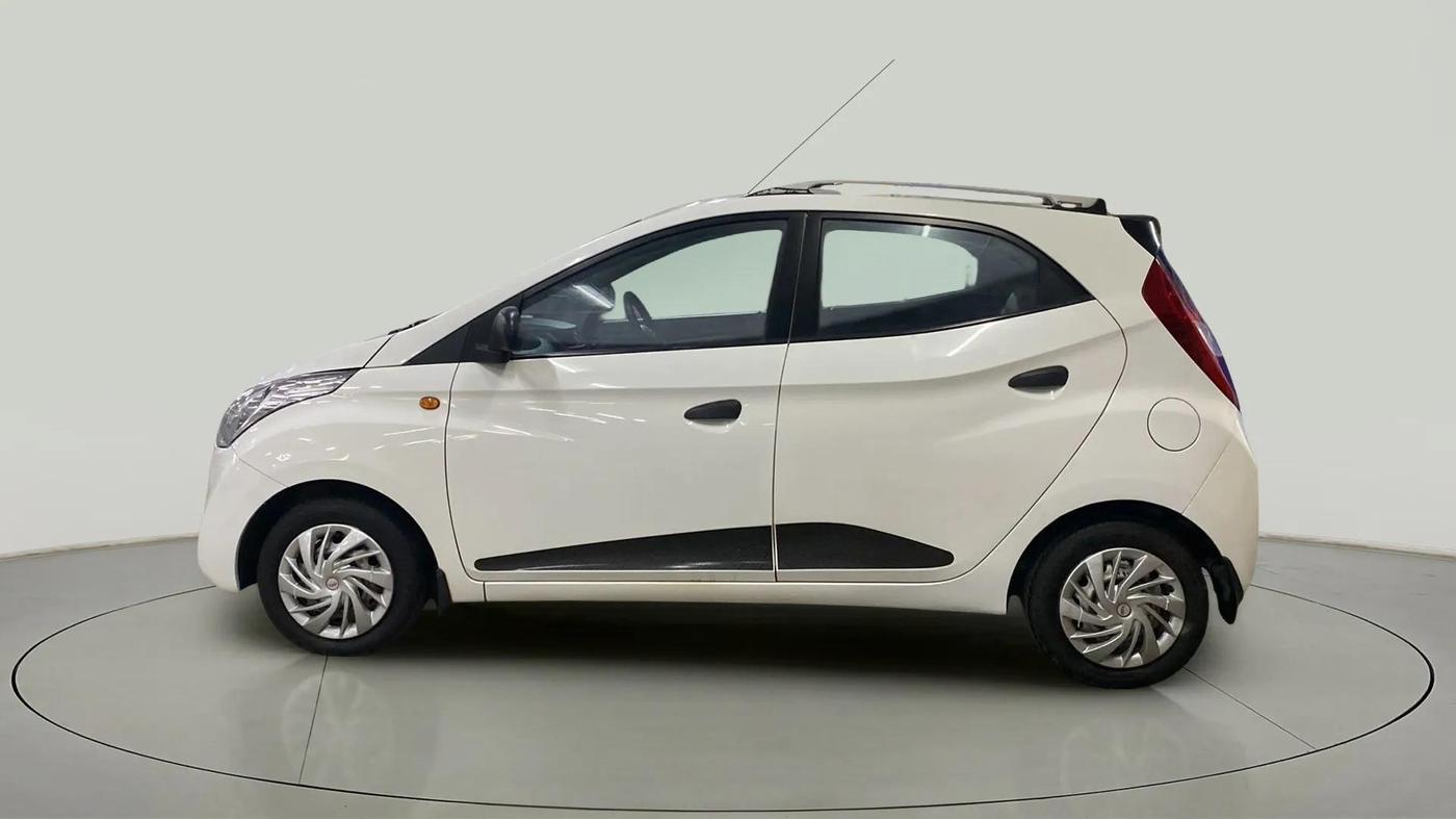 2017 Hyundai Eon ERA +, Petrol, Manual, 24,899 km, Left Side