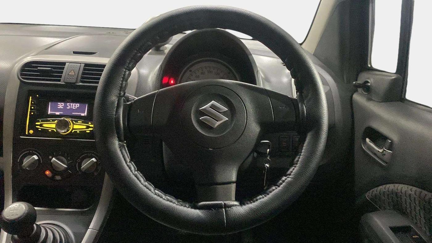 2014 Maruti Ritz VXI, Petrol, Manual, 60,921 km, Steering Wheel Close Up