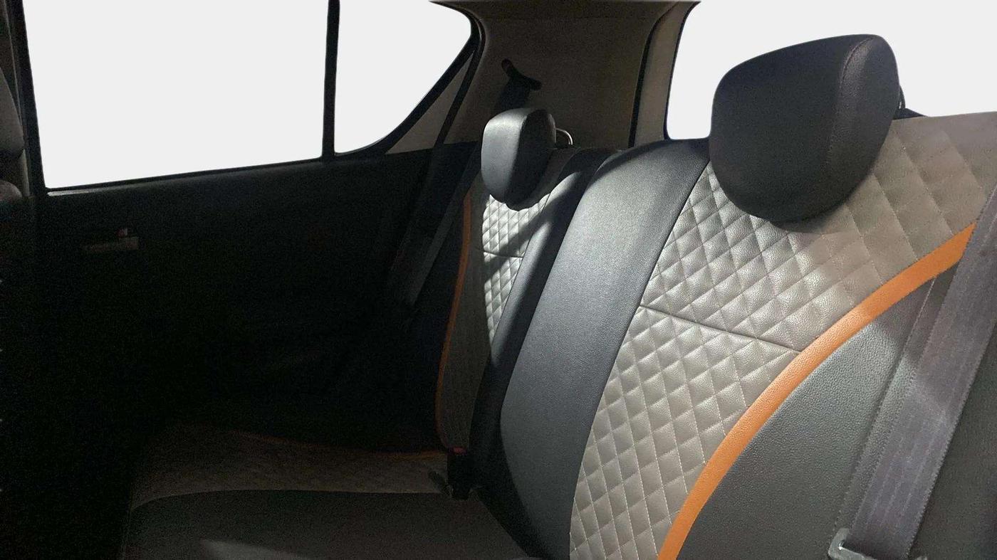 2014 Maruti Ritz VXI, Petrol, Manual, 60,921 km, Right Side Rear Door Cabin