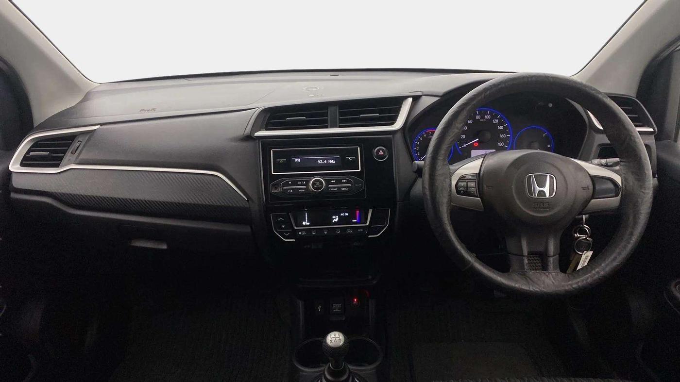 2017 Honda Brio VX MT, CNG, Manual, 80,569 km, Dashboard