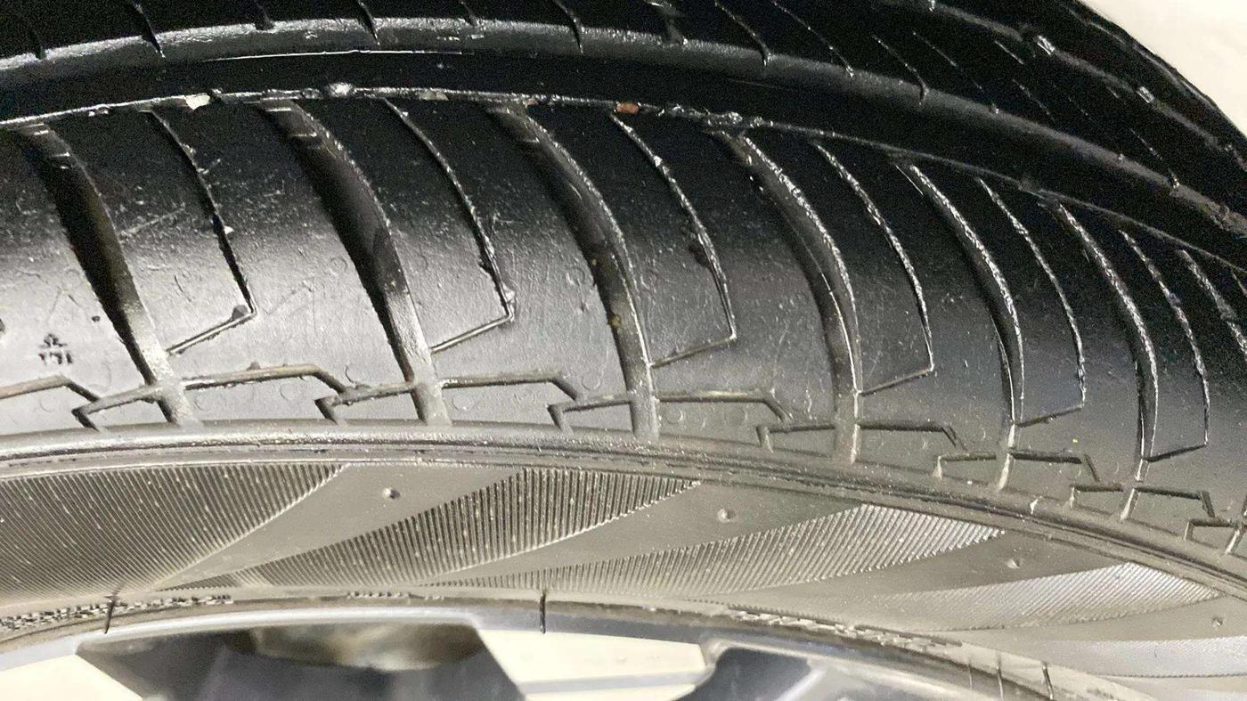 2023 Hyundai EXTER SX(O) CONNECT 1.2 AMT, Petrol, Automatic, 17,415 km, Right Rear Tyre Tread