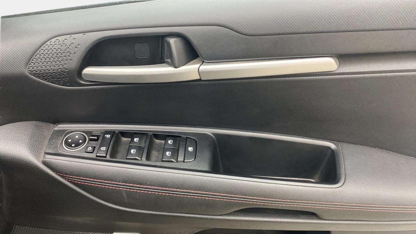 2022 KIA SONET GTX PLUS 1.5, Diesel, Manual, 33,609 km, Driver Side Door Panels Control