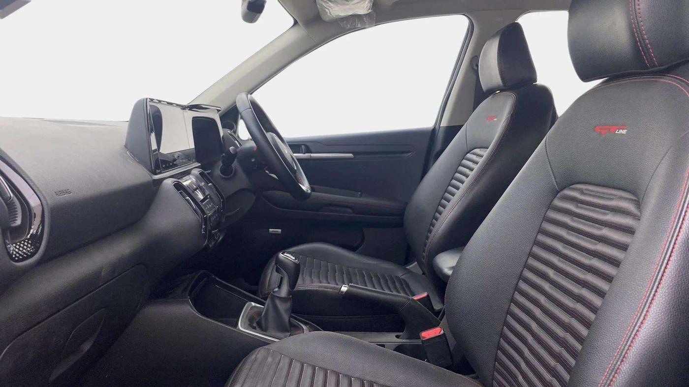 2022 KIA SONET GTX PLUS 1.5, Diesel, Manual, 33,609 km, Right Side Front Door Cabin