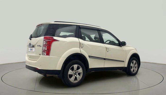 2015 Mahindra XUV500 W8, Diesel, Manual, 56,594 km, Right Back Diagonal