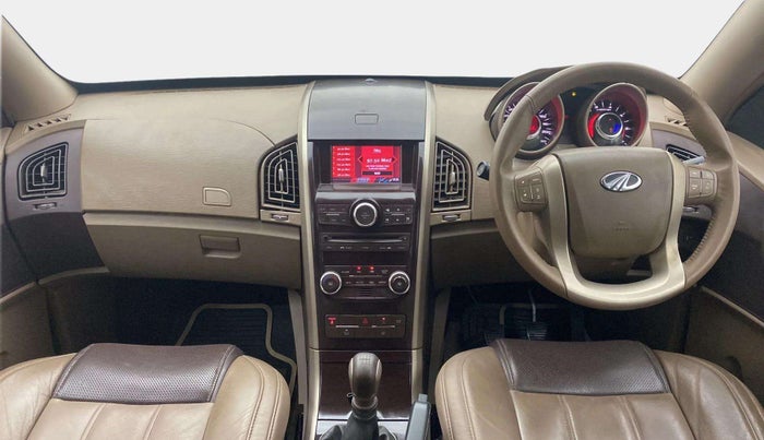 2015 Mahindra XUV500 W8, Diesel, Manual, 56,594 km, Dashboard