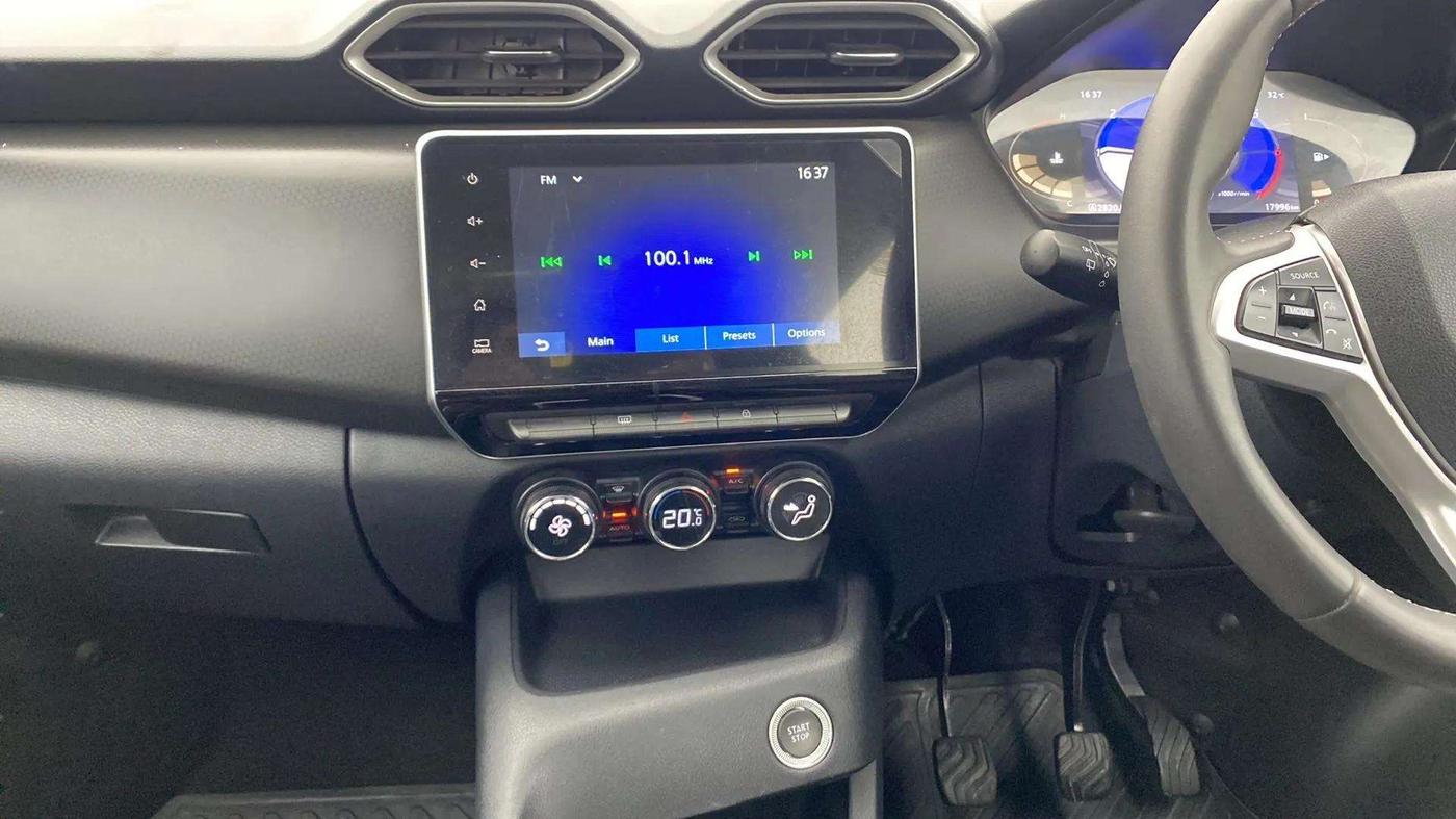 2023 Nissan MAGNITE XV PREMIUM, Petrol, Manual, 18,025 km, Air Conditioner