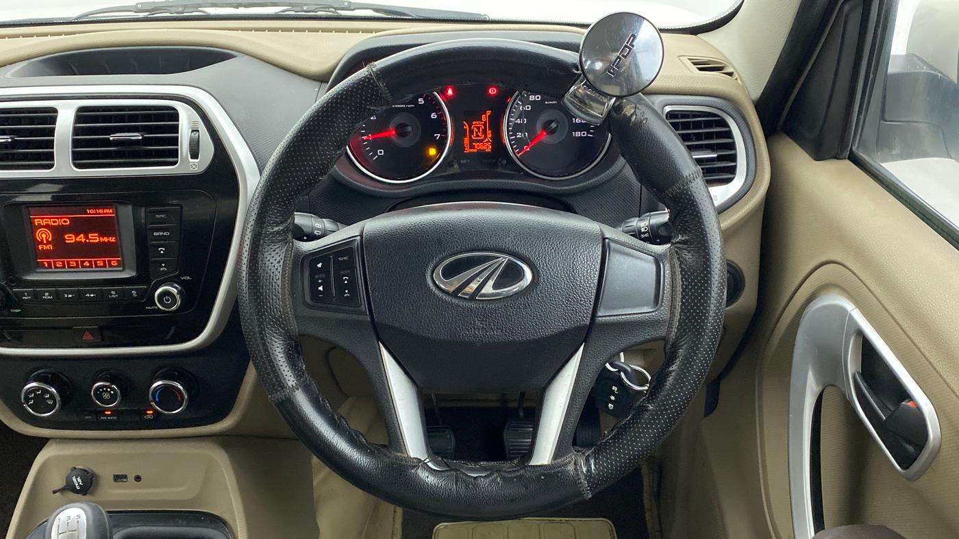 2016 Mahindra TUV300 T8, Diesel, Manual, 70,625 km, Steering Wheel Close Up