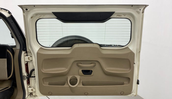 2016 Mahindra TUV300 T8, Diesel, Manual, 70,625 km, Boot Door Open