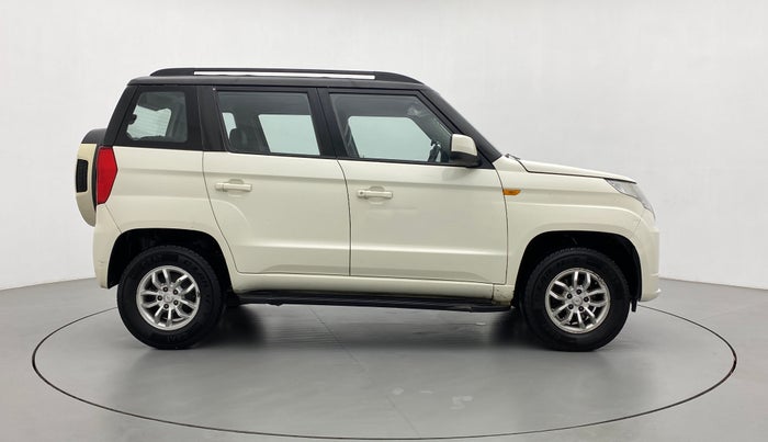 2016 Mahindra TUV300 T8, Diesel, Manual, 70,625 km, Right Side View