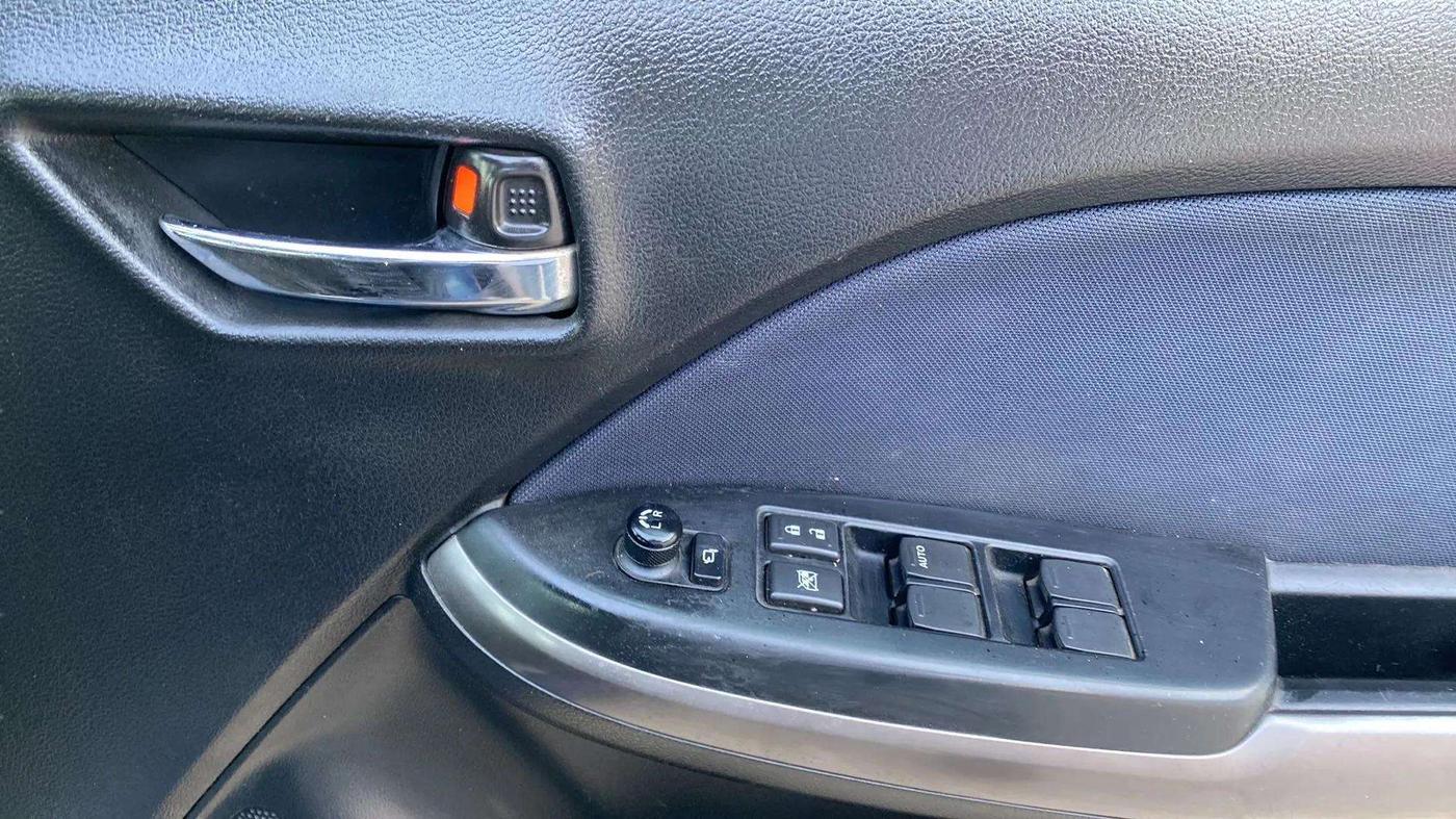 2019 Toyota Glanza V, Petrol, Manual, 49,292 km, Driver Side Door Panels Control