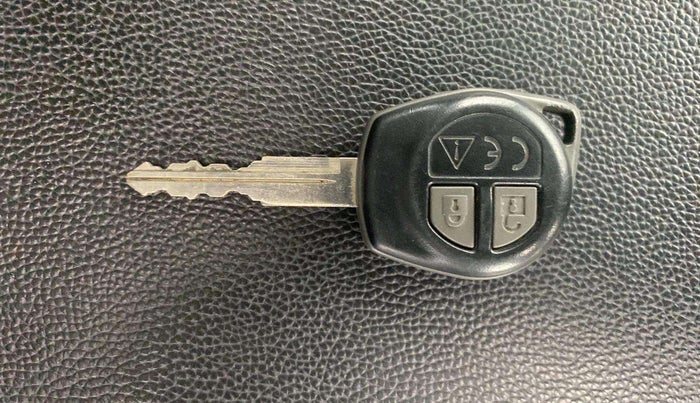 2019 Maruti Swift VXI, Petrol, Manual, 33,430 km, Key Close Up