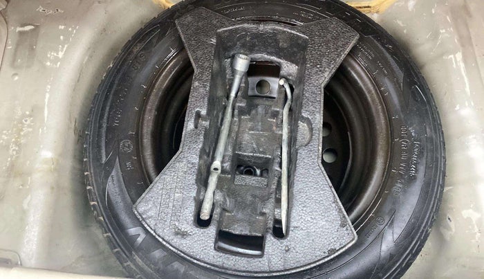 2015 Maruti Celerio VXI, Petrol, Manual, 85,505 km, Dicky (Boot door) - Jack missing
