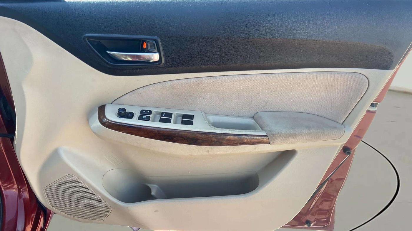 2018 Maruti Dzire ZXI PLUS AMT, Petrol, Automatic, 83,353 km, Driver Side Door Panels Control