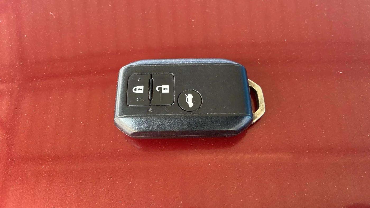 2018 Maruti Dzire ZXI PLUS AMT, Petrol, Automatic, 83,353 km, Key Close Up