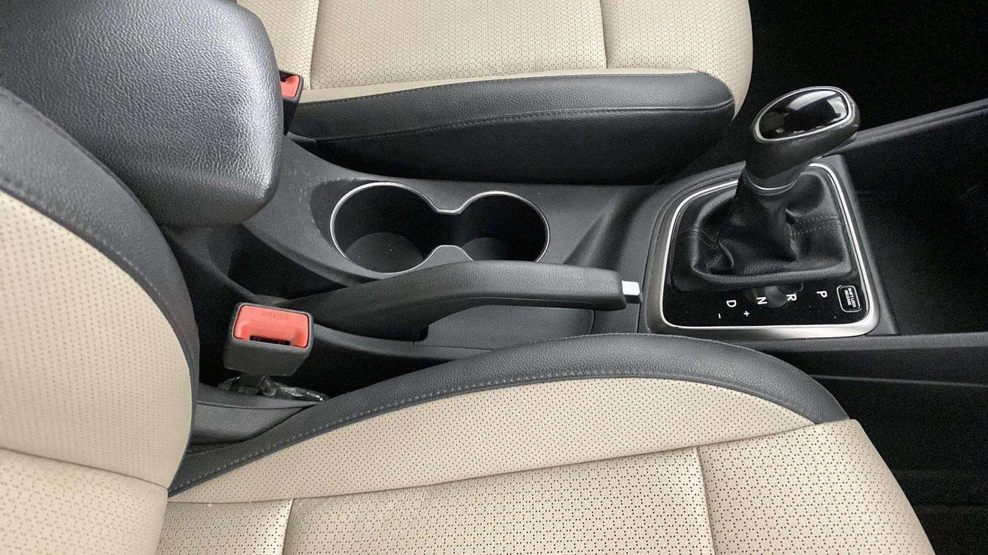 2017 Hyundai Verna 1.6 VTVT SX (O) AT, Petrol, Automatic, 37,131 km, Gear Lever