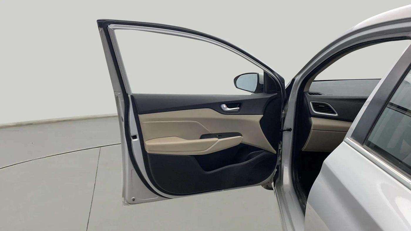 2017 Hyundai Verna 1.6 VTVT SX (O) AT, Petrol, Automatic, 37,131 km, LHS Front Door