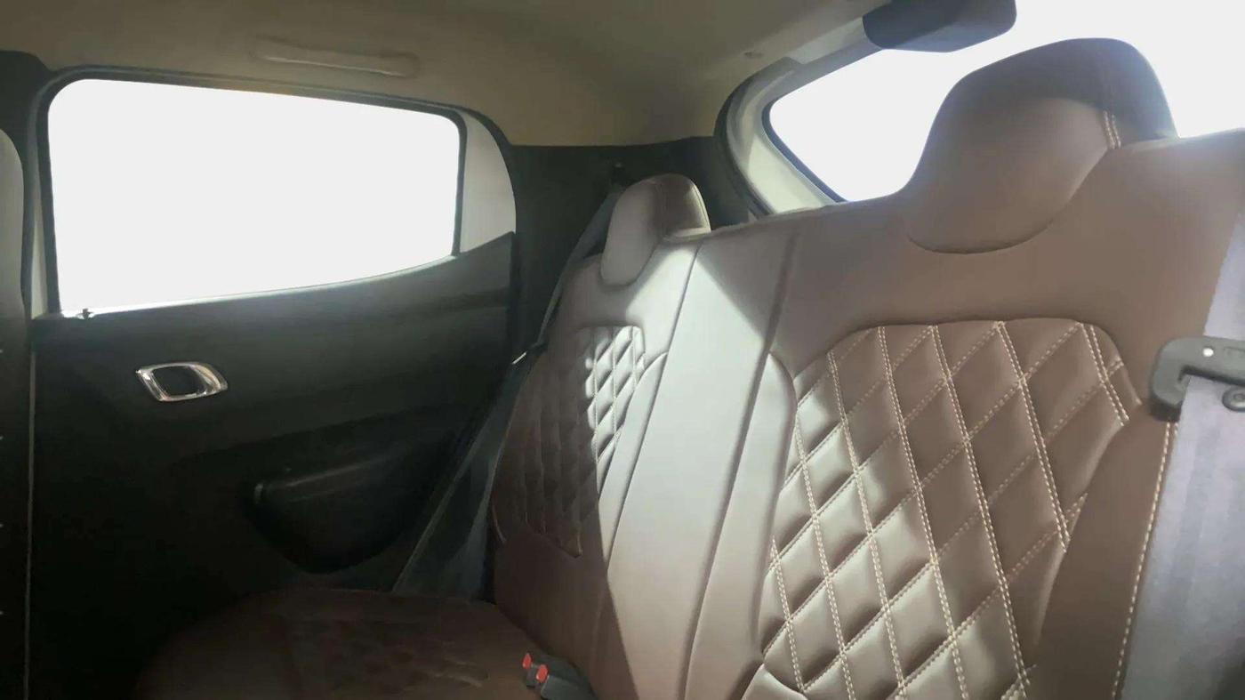 2020 Renault Kwid RXT 1.0 AMT (O), Petrol, Automatic, 6,672 km, Right Side Rear Door Cabin