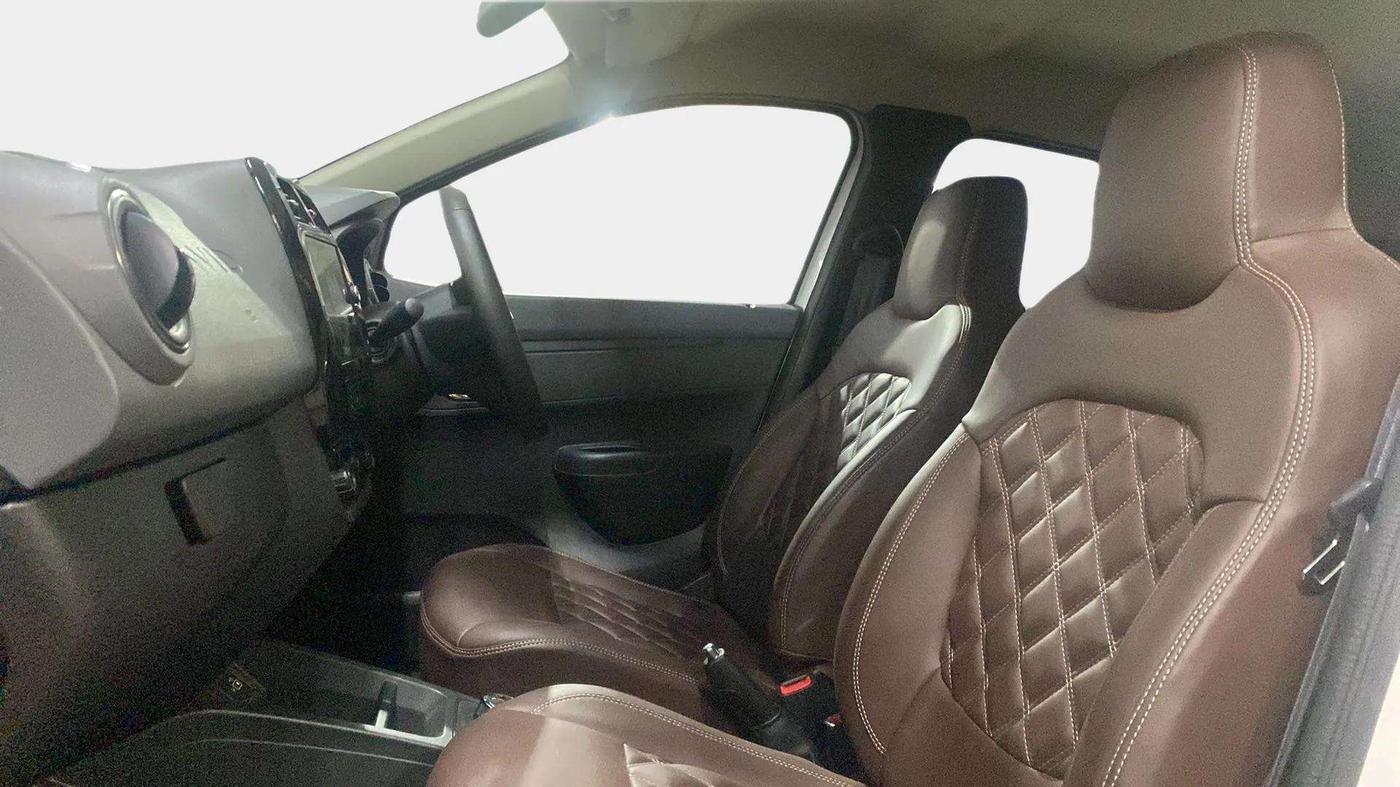 2020 Renault Kwid RXT 1.0 AMT (O), Petrol, Automatic, 6,672 km, Right Side Front Door Cabin