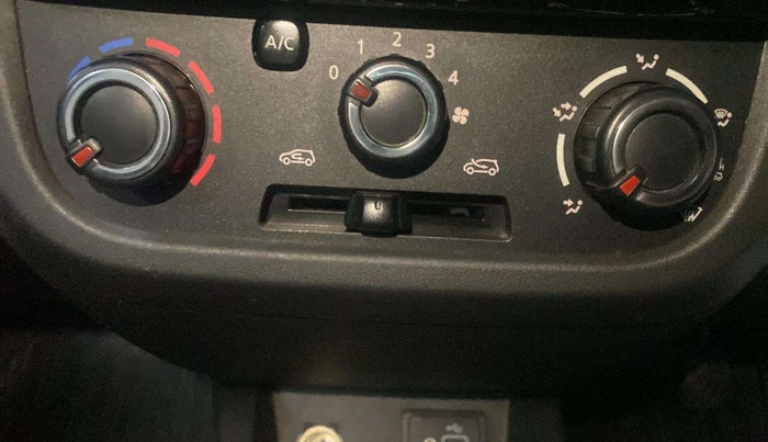 2020 Renault Kwid RXT 1.0 AMT (O), Petrol, Automatic, 6,335 km, Dashboard - Air Re-circulation knob is not working