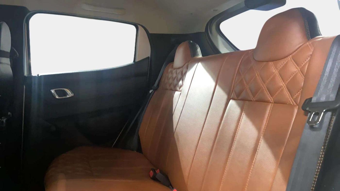 2019 Renault Kwid RXT 1.0 (O), Petrol, Manual, 13,415 km, Right Side Rear Door Cabin