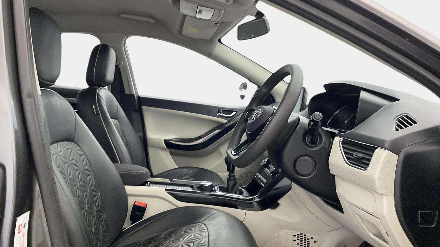 2021 Tata NEXON XZ PLUS PETROL, Petrol, Manual, 61,477 km, Right Side Front Door Cabin