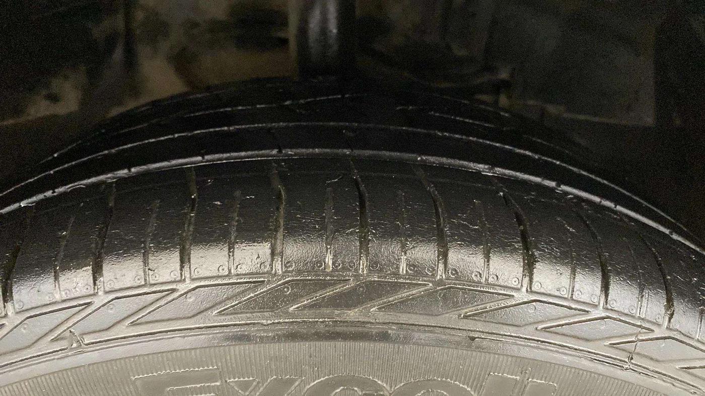 2021 Tata NEXON XZ PLUS PETROL, Petrol, Manual, 61,477 km, Right Front Tyre Tread