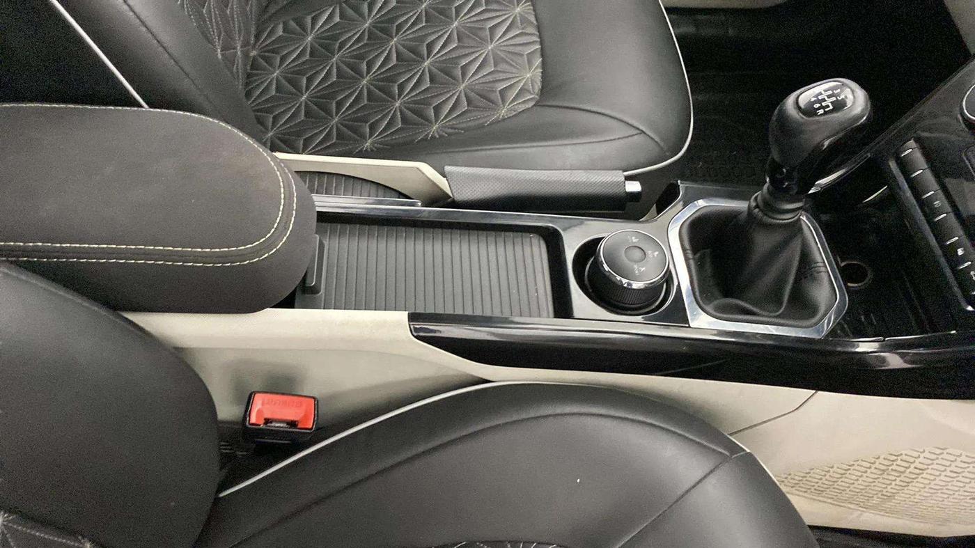 2021 Tata NEXON XZ PLUS PETROL, Petrol, Manual, 61,477 km, Gear Lever