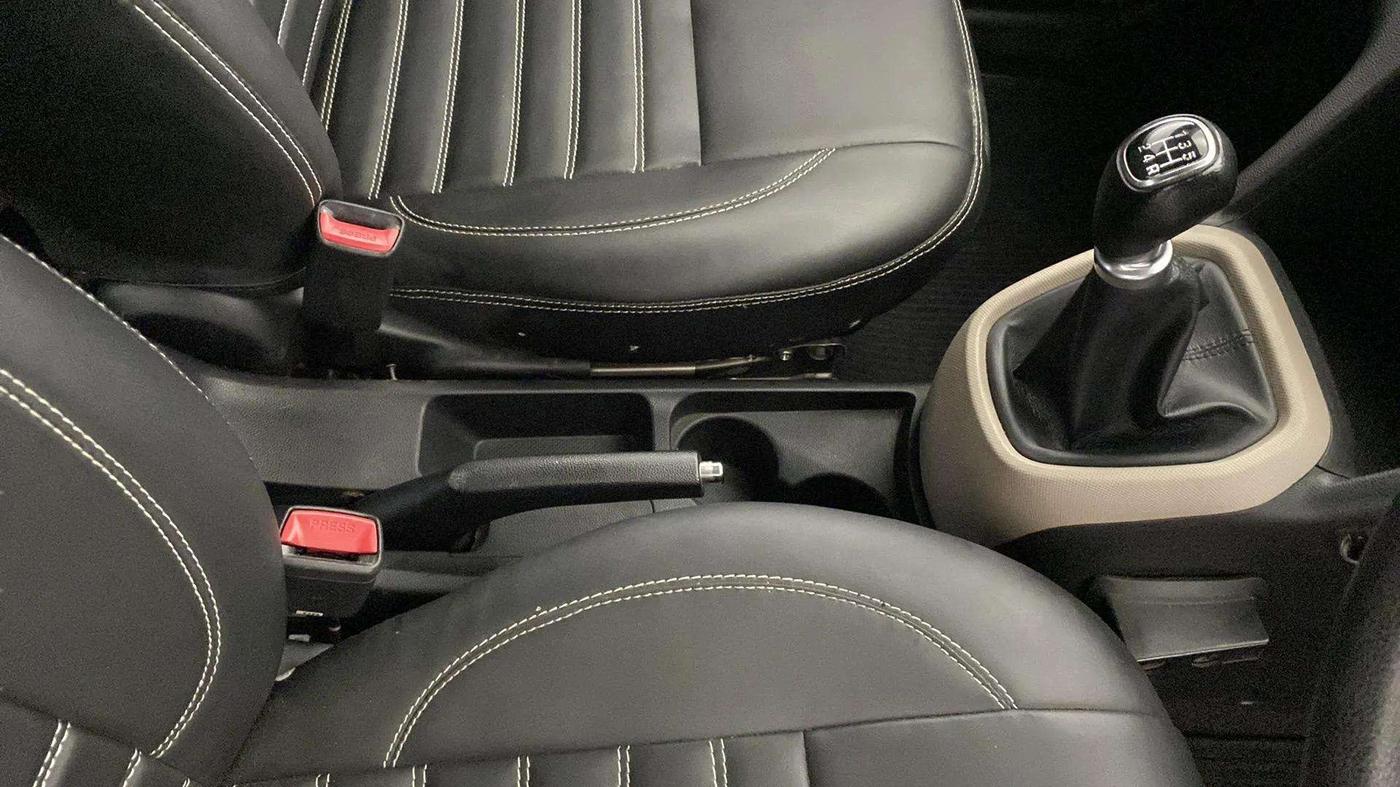2018 Hyundai Grand i10 SPORTZ 1.2 KAPPA VTVT, Petrol, Manual, 63,703 km, Gear Lever