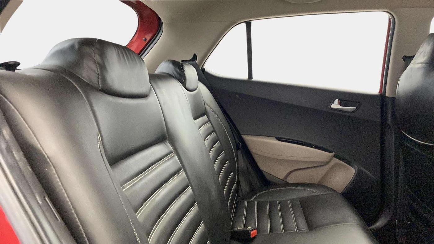 2018 Hyundai Grand i10 SPORTZ 1.2 KAPPA VTVT, Petrol, Manual, 63,703 km, Right Side Rear Door Cabin