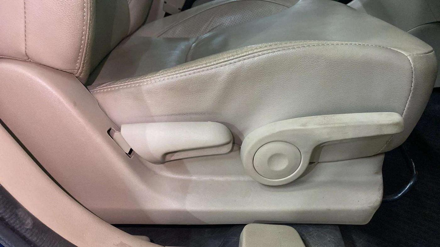 2020 Maruti Ciaz ALPHA  AT 1.5 SHVS PETROL, Petrol, Automatic, 24,209 km, Driver Side Adjustment Panel