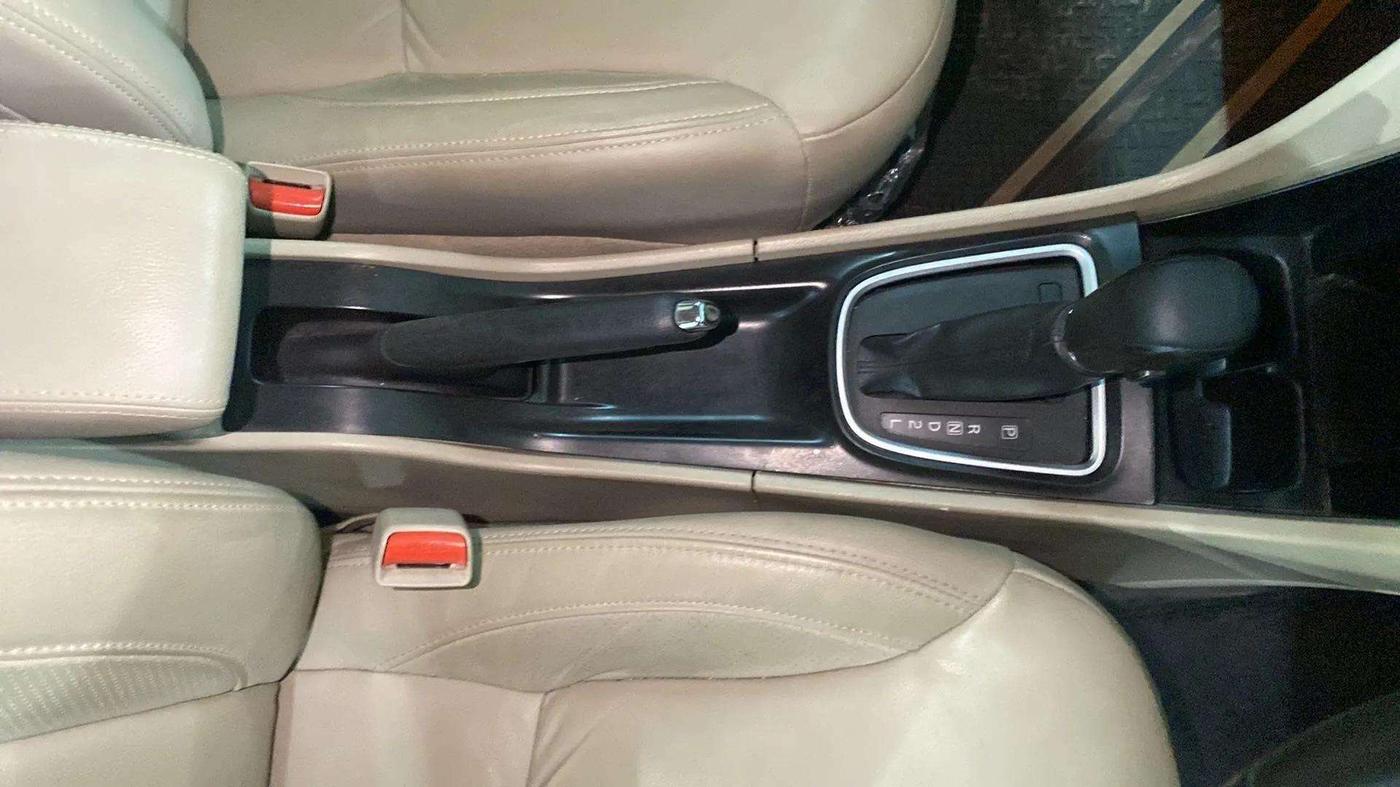 2020 Maruti Ciaz ALPHA  AT 1.5 SHVS PETROL, Petrol, Automatic, 24,209 km, Gear Lever