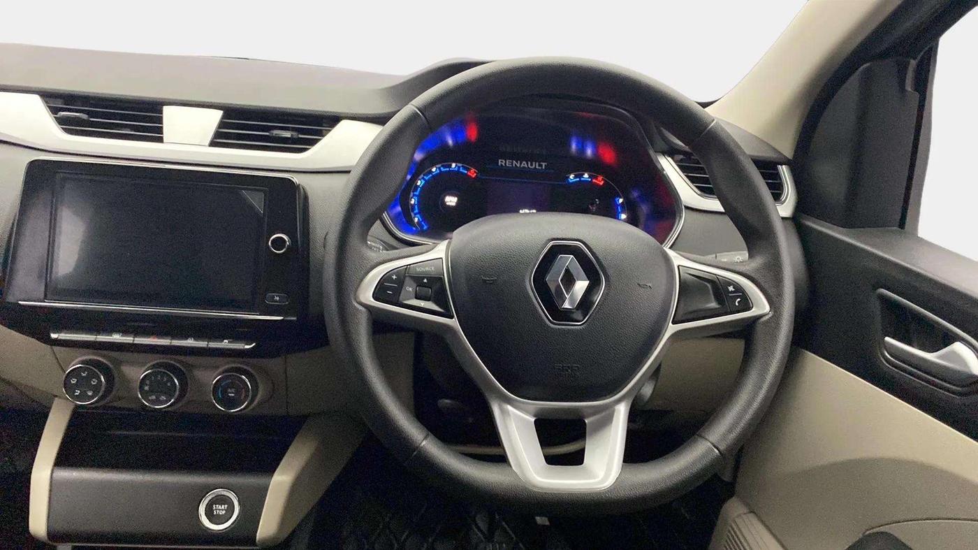 2023 Renault TRIBER RXZ AMT DUAL TONE, Petrol, Automatic, 4,318 km, Steering Wheel Close Up
