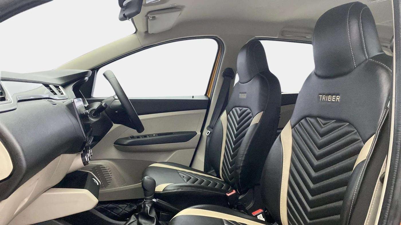 2023 Renault TRIBER RXZ AMT DUAL TONE, Petrol, Automatic, 4,318 km, Right Side Front Door Cabin