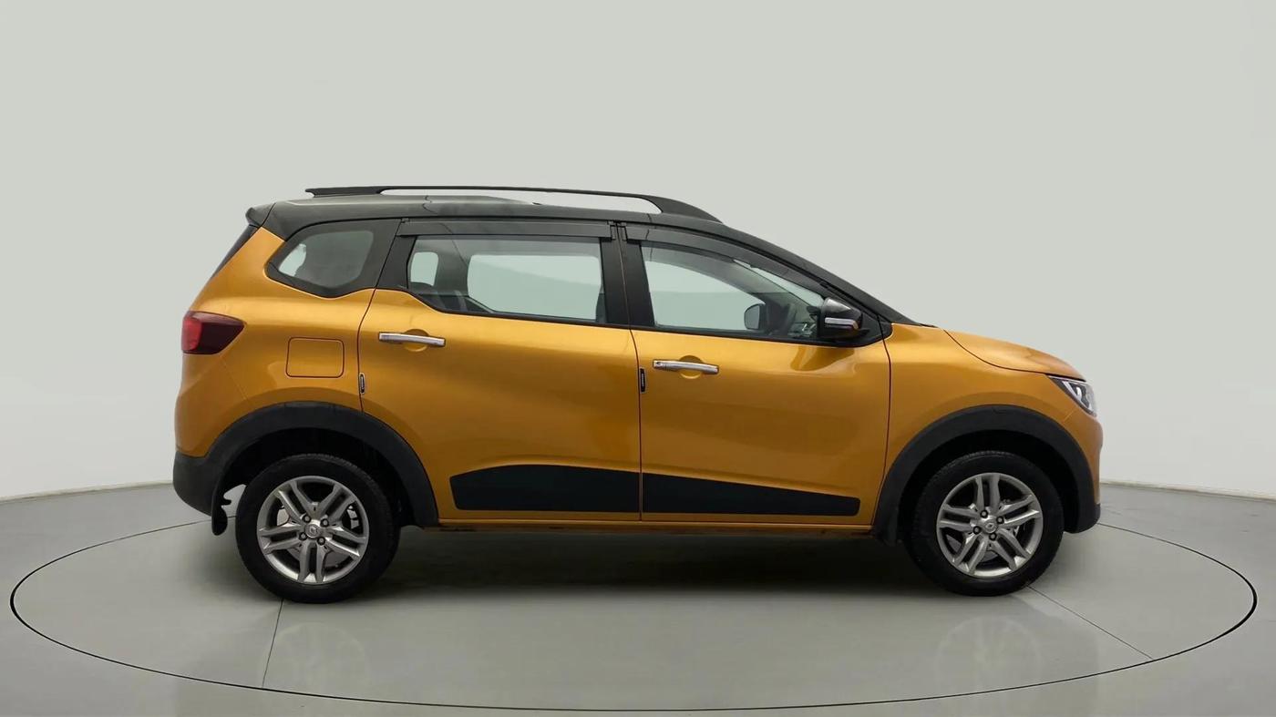 2023 Renault TRIBER RXZ AMT DUAL TONE, Petrol, Automatic, 4,318 km, Right Side View