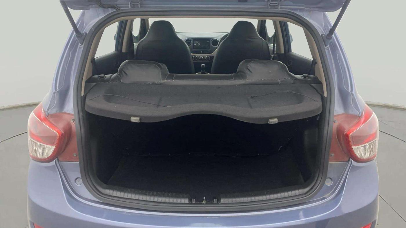 2016 Hyundai Grand i10 MAGNA 1.2 KAPPA VTVT, Petrol, Manual, 53,150 km, Boot Open Zoomed View