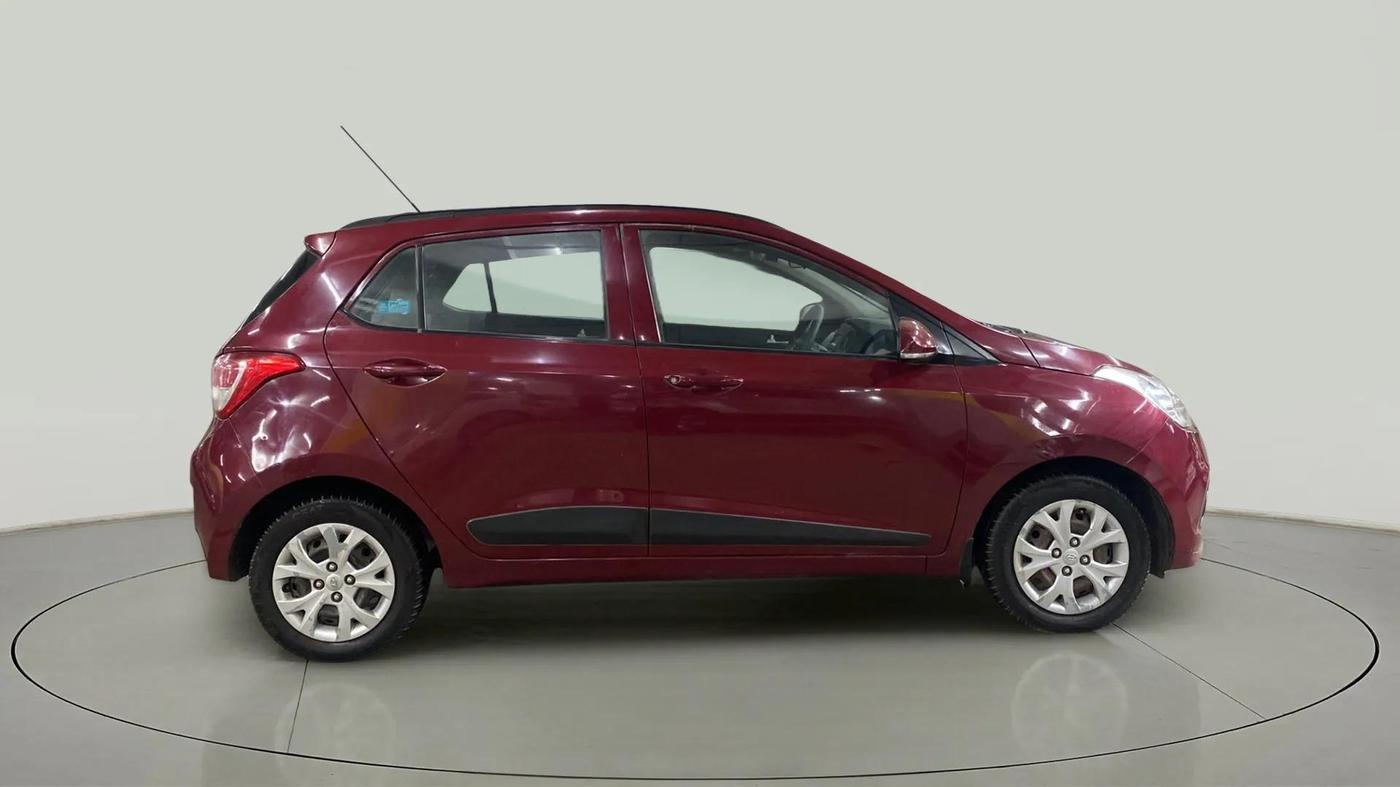 2016 Hyundai Grand i10 SPORTZ 1.2 KAPPA VTVT, Petrol, Manual, 55,422 km, Right Side View