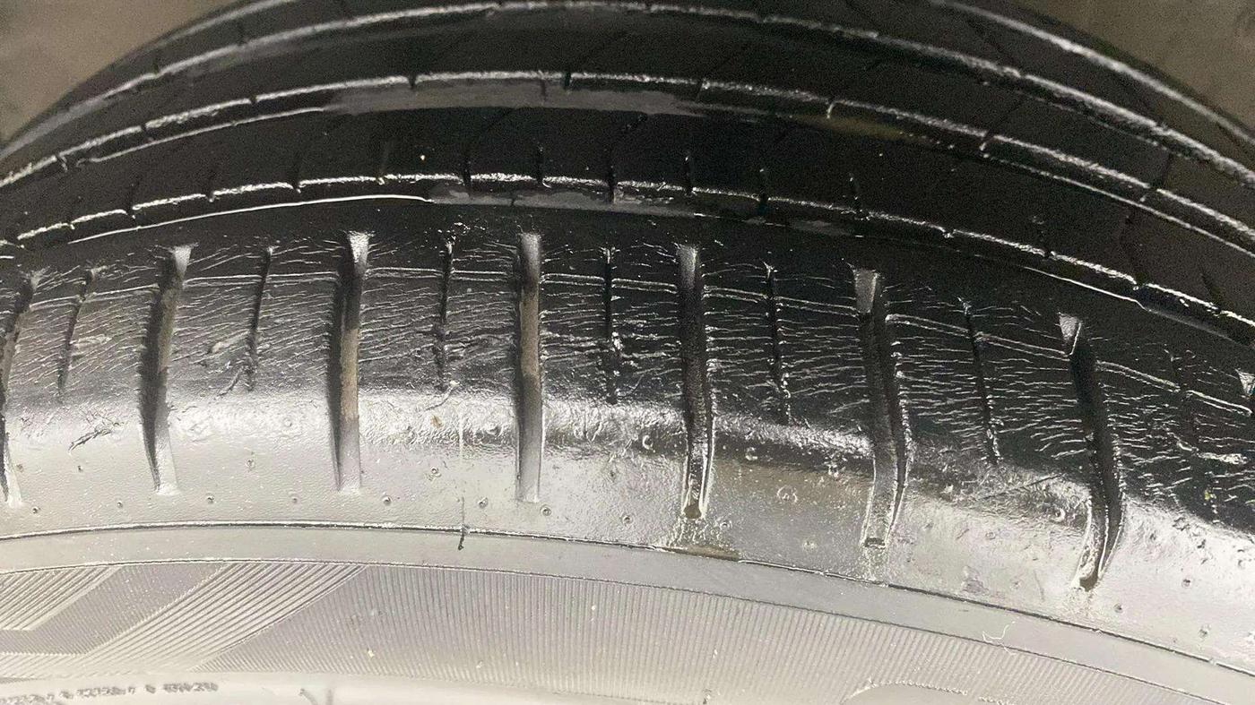 2018 Ford Ecosport TITANIUM + 1.5L PETROL AT, Petrol, Automatic, 26,070 km, Right Front Tyre Tread