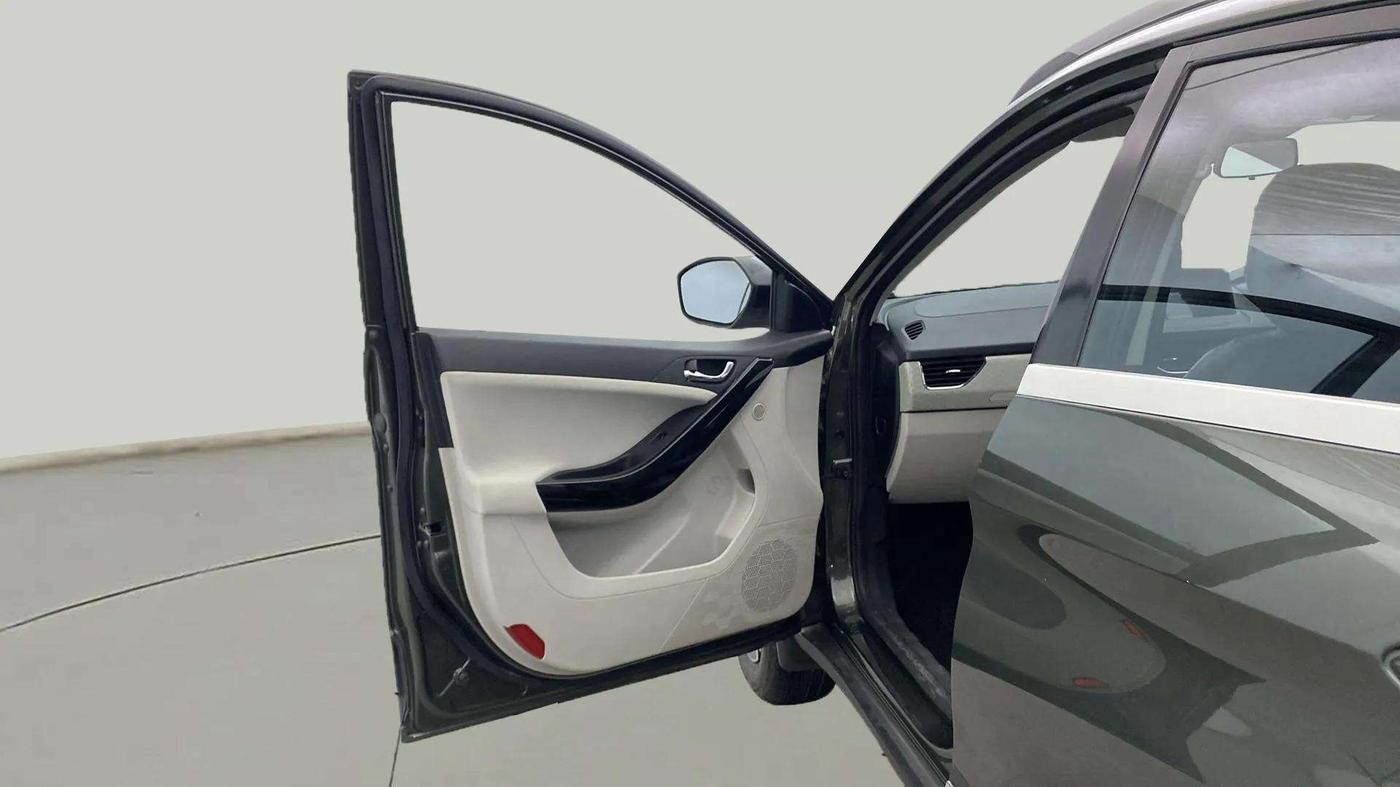 2022 Tata NEXON XZA PLUS (HS) PETROL, Petrol, Automatic, 15,412 km, LHS Front Door