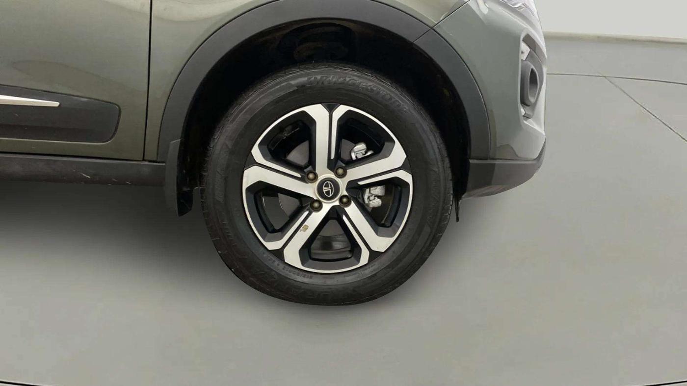 2022 Tata NEXON XZA PLUS (HS) PETROL, Petrol, Automatic, 15,412 km, Right Front Wheel