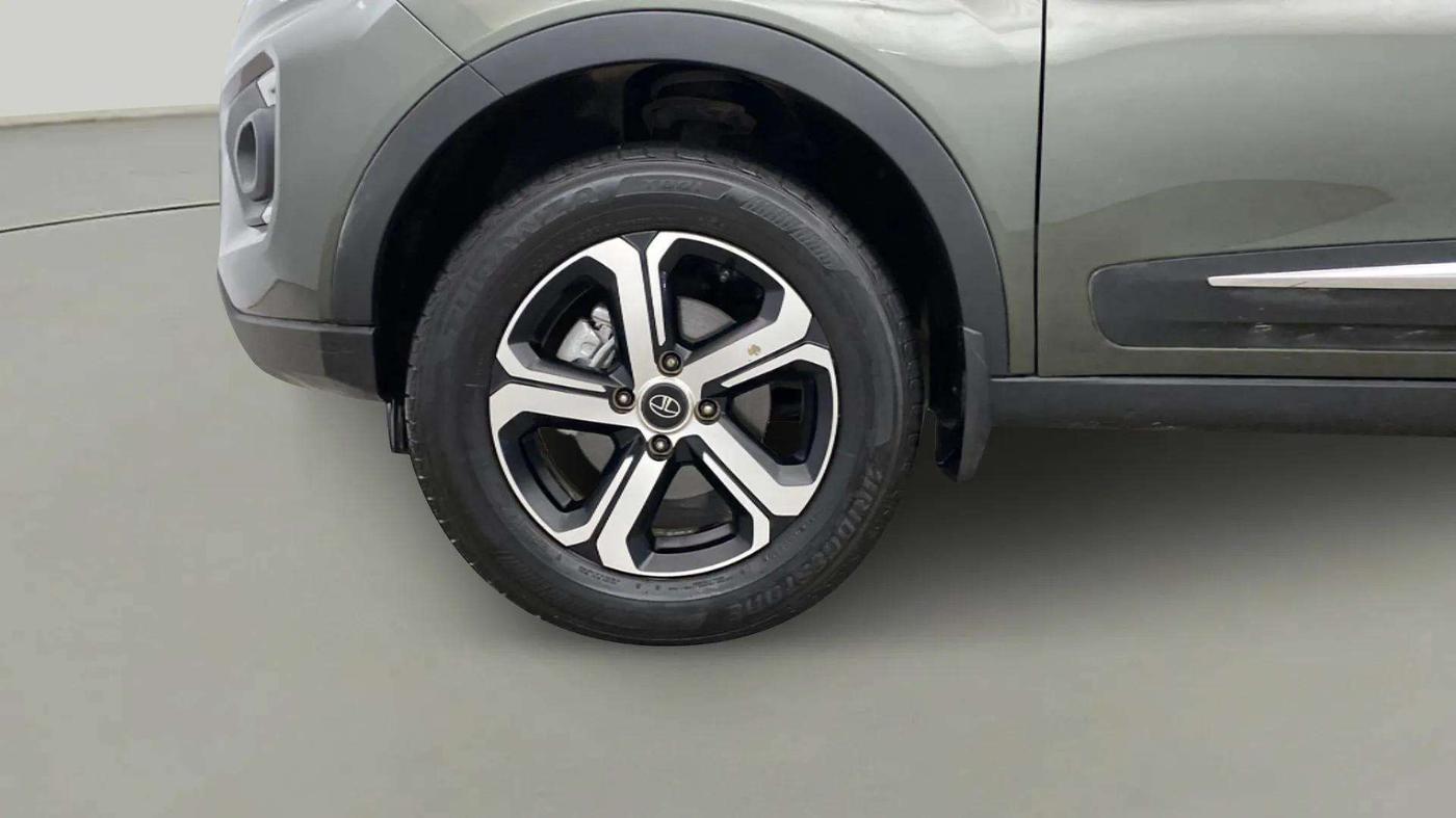 2022 Tata NEXON XZA PLUS (HS) PETROL, Petrol, Automatic, 15,412 km, Left Front Wheel